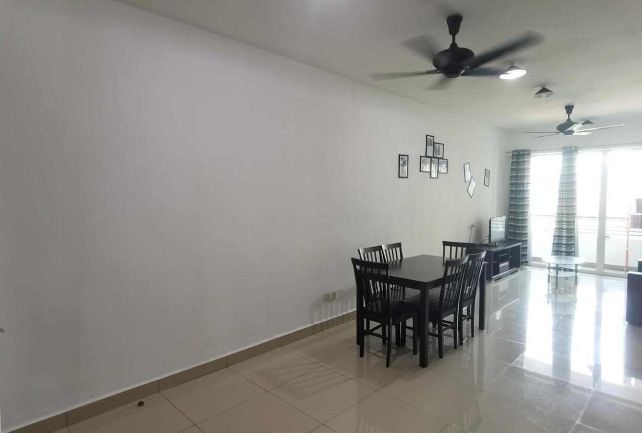 Apartemen Majestic R&c 2 & 3 *