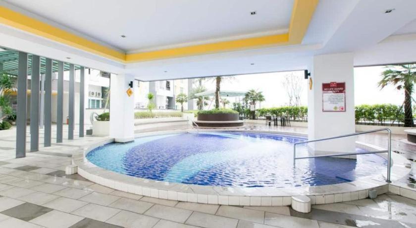 Majestic R&c 2 & 3 Apartemen