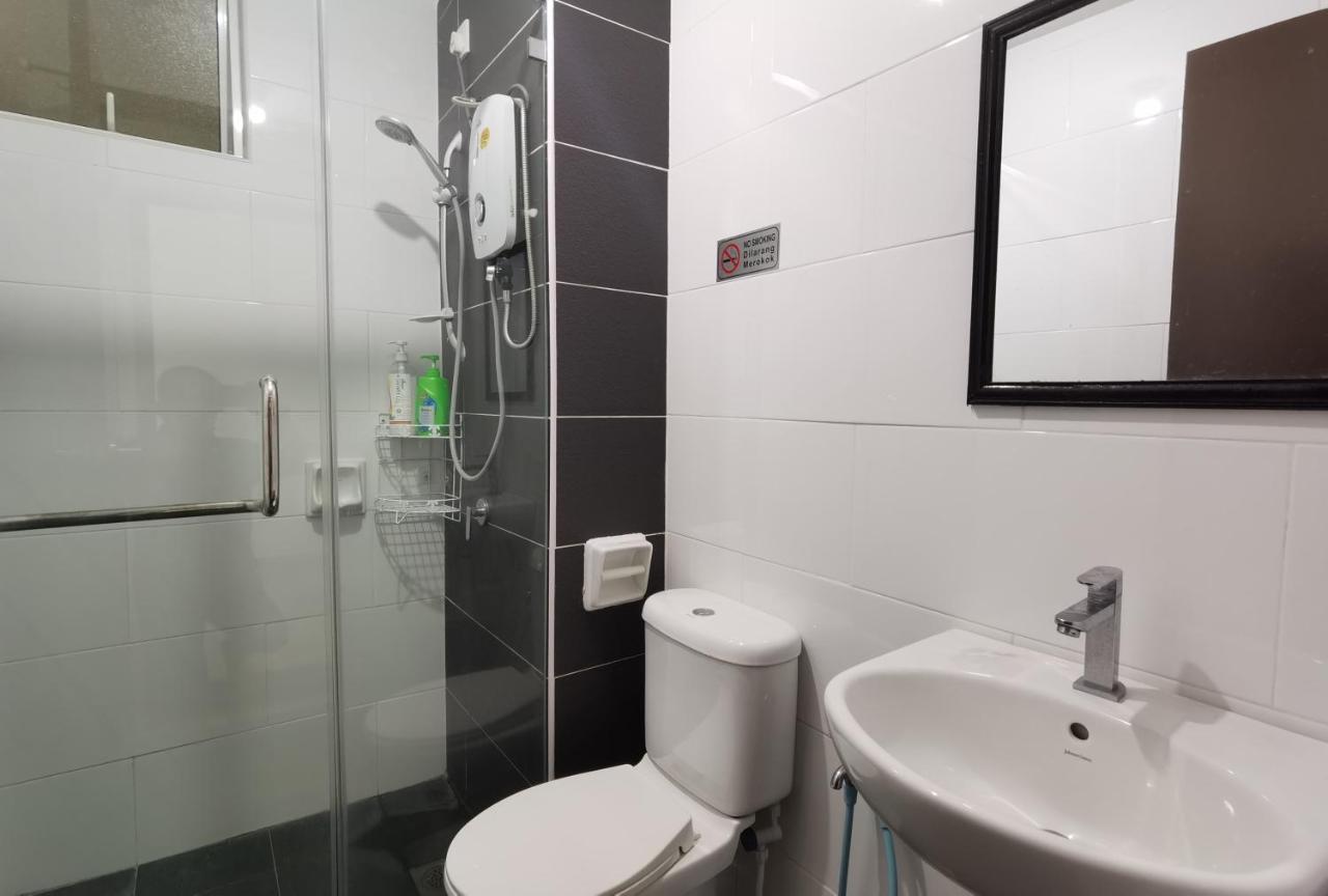Apartemen Majestic R&c 2 & 3 *