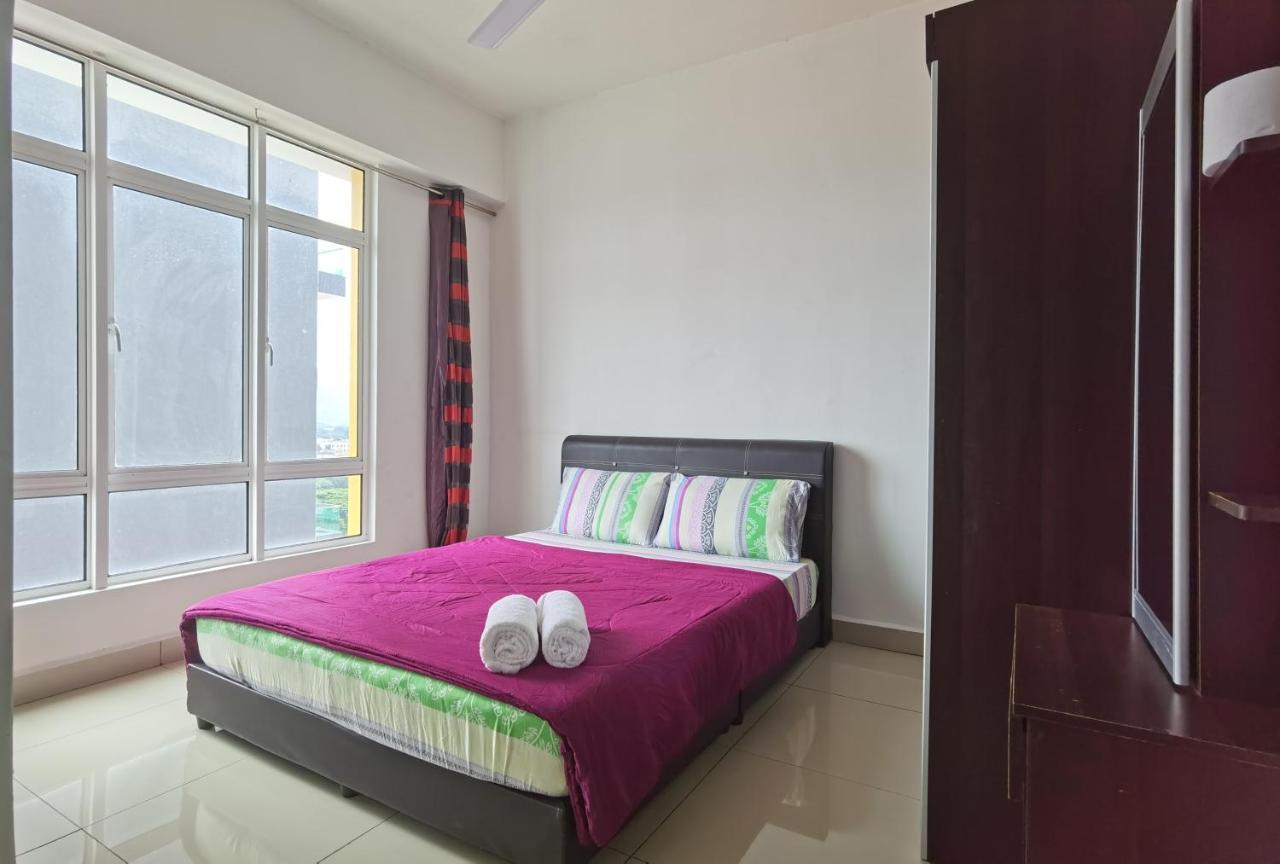 Majestic R&c 2 & 3 Apartemen *
