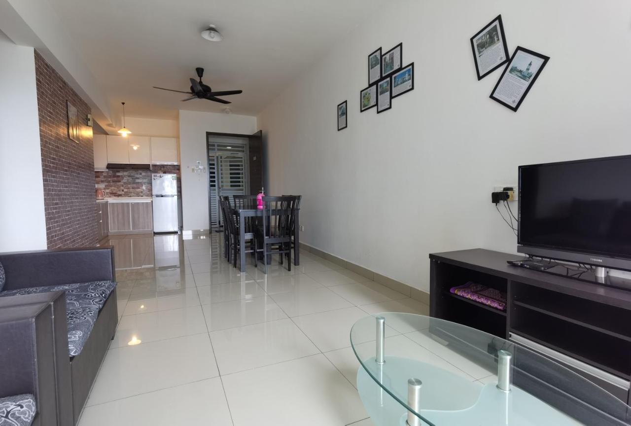 Majestic R&c 2 & 3 Apartemen *