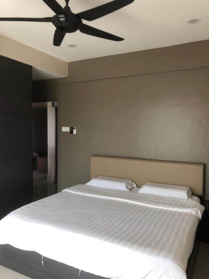 Majestic R&c 2 & 3 Apartemen